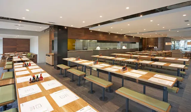 wagamama leeds trinity