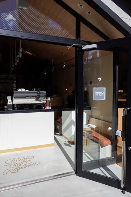 TERRA COFFEE ROASTERS 江坂公園ROASTERY