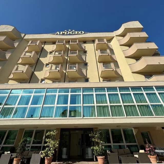 Hotel Apogeo