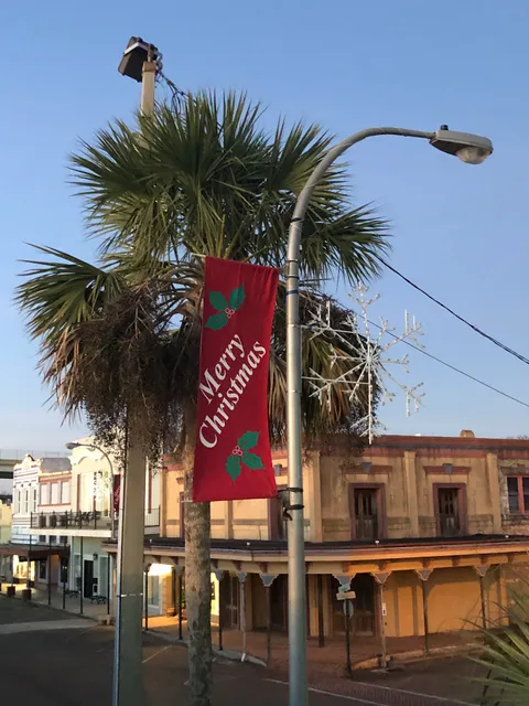 G & J Land & Marine Food Distribution