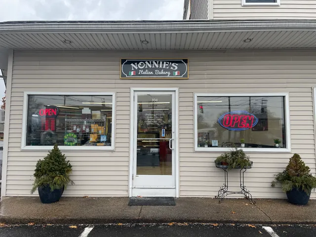 Nonnie's Italian Bakery