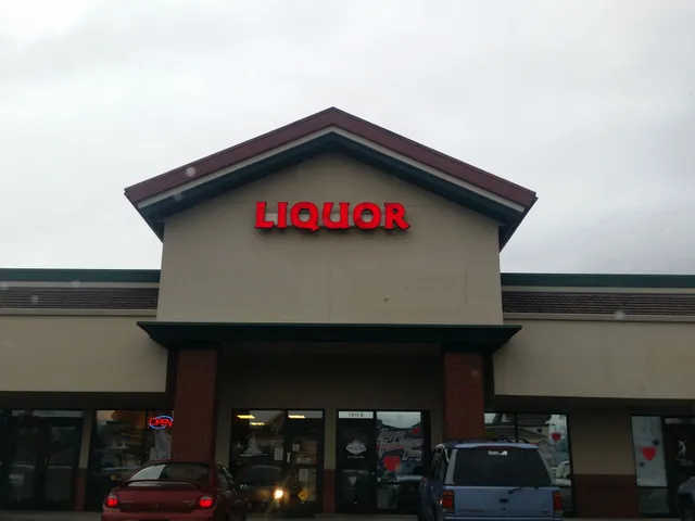 Central Point Liquor Store