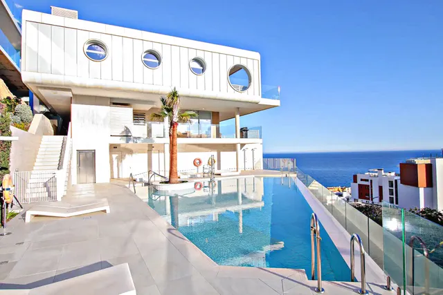 Med One Collection Blq. A / SAXUM