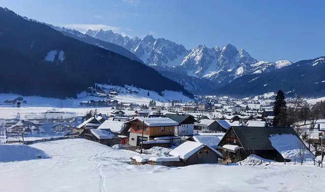 Gosau - Tourismusbüro der Ferienregion Dachstein Salzkammergut