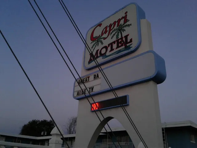 Capri Motel