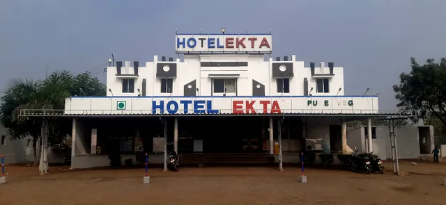 Hotel Ekta & restaurants