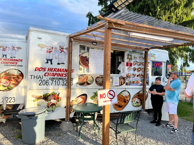 Dos Hermanos Chapines