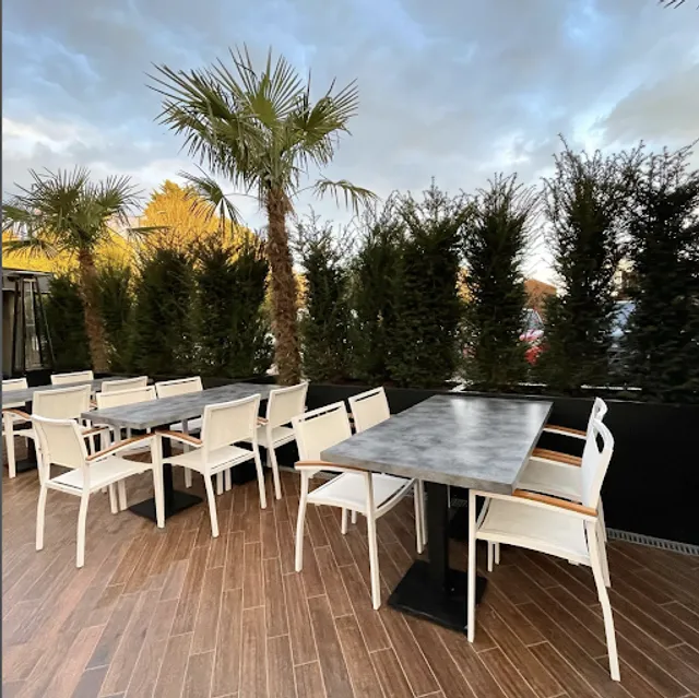 Lara's Turkish Restaurant (Yaprak Chalfont St Peter)