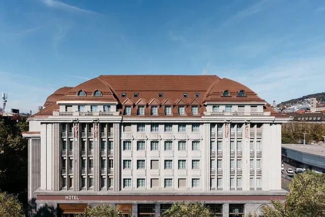 Ruby Mimi Hotel & Bar