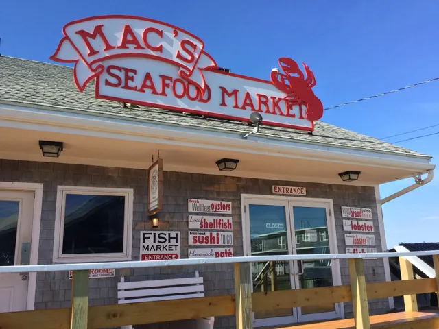 Mac's On the Pier