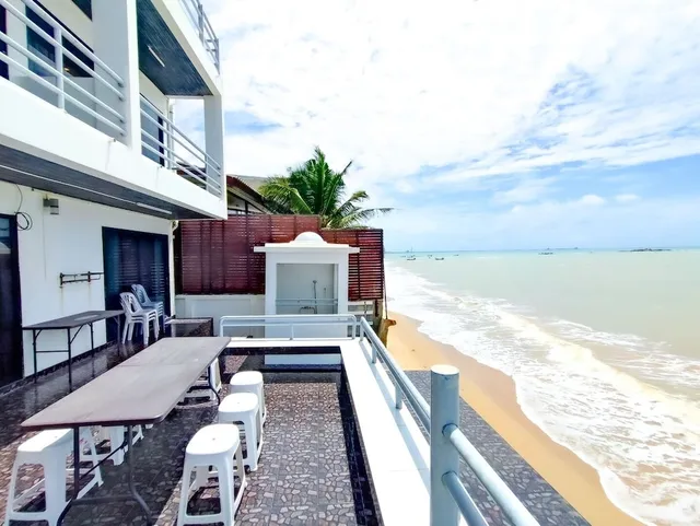 GAO Lighthouse Phala Beachfront