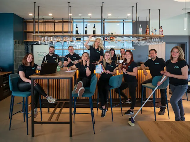 freilich ESSEN. TRINKEN. SCHLAFEN