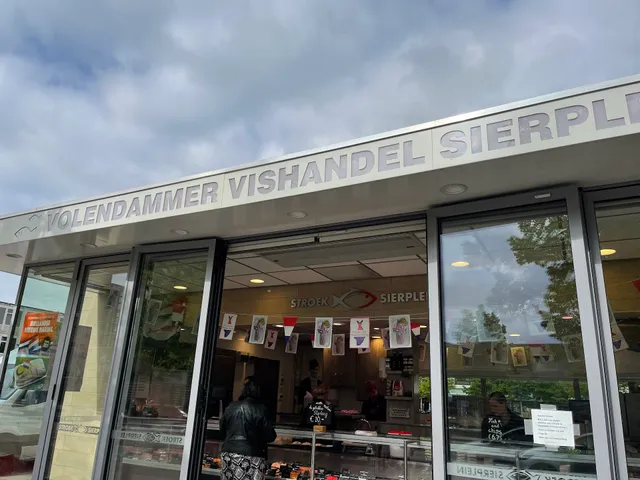 VOLENDAMMER VISHANDEL STROEK SIERPLEIN