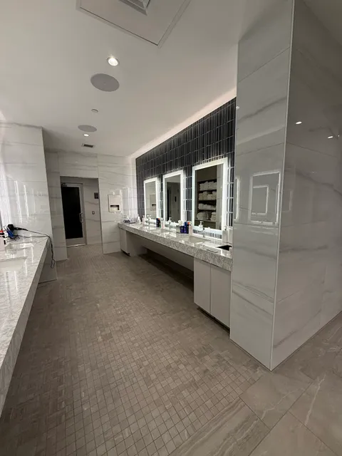 The Plunge Room - Englewood