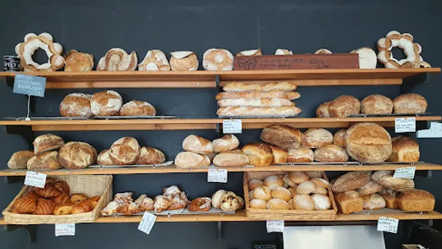 Spelt & Rye Artisan Bakery / Deli
