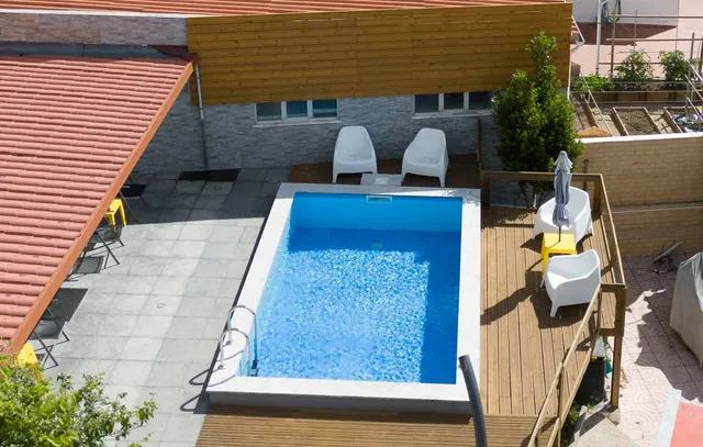 Sun house - Near Sintra - Kitchen - Pool