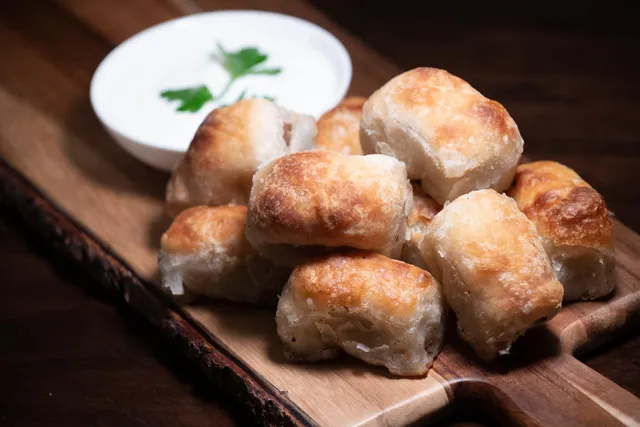 Mimoza Restaurant & Lounge