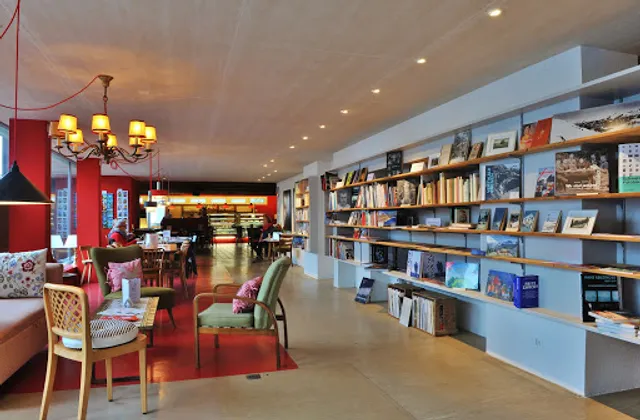 BSINTI, Lesecafé & Kulturbar