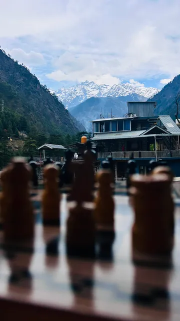 Clovee's Rooms Dorms & Restro