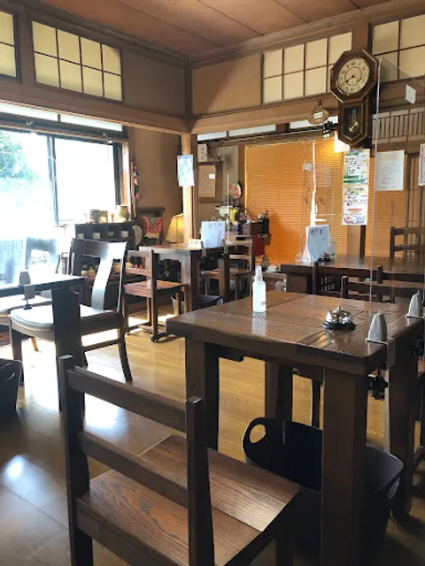 かふぇぎゃらりー＆陶芸工房 八右衛門