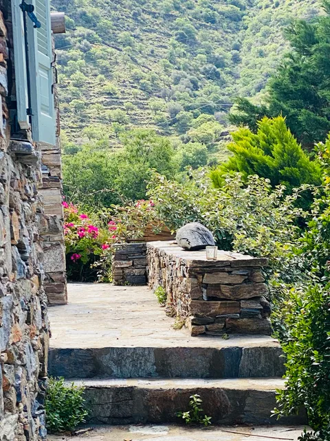 Onar studios & residences