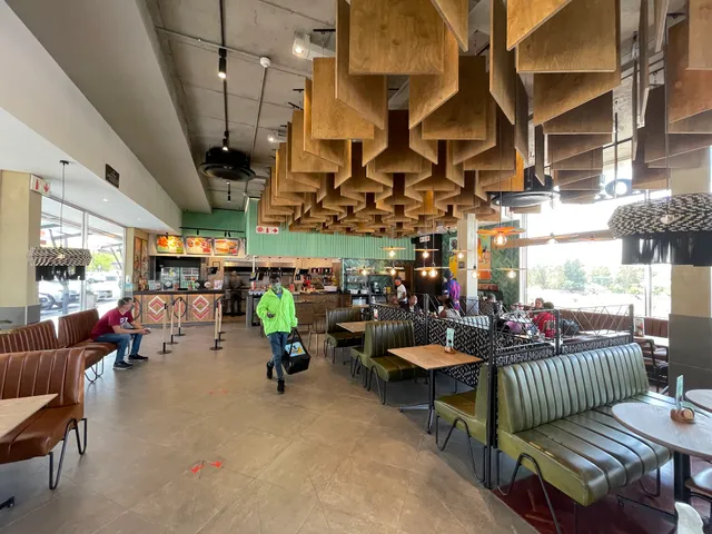 Nando's Lynnwood Lane
