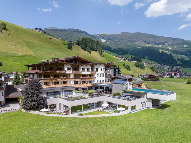 Natur & Wanderhotel Tuxertal