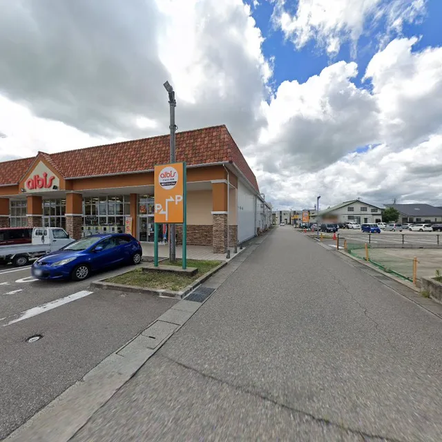 トントンハウス戸出店