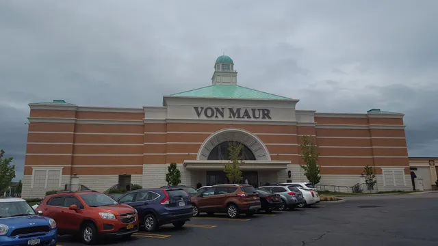 Von Maur