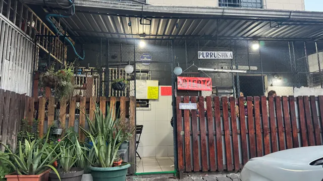 Pupuseria La Purrushka