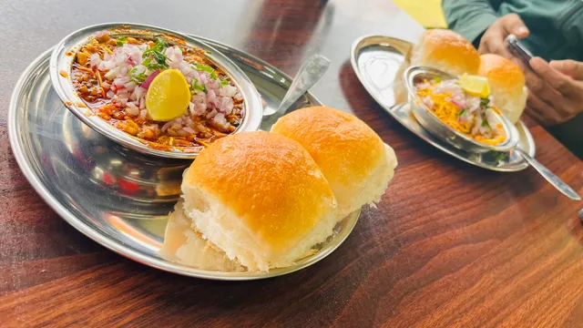 Hotel Swaraj Poornbrahm