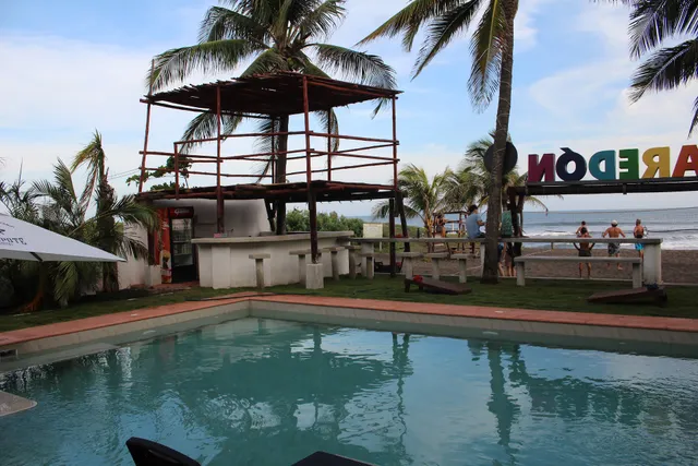 The Driftwood Surfer Beach Hostel/Hotel Restaurant & Bar