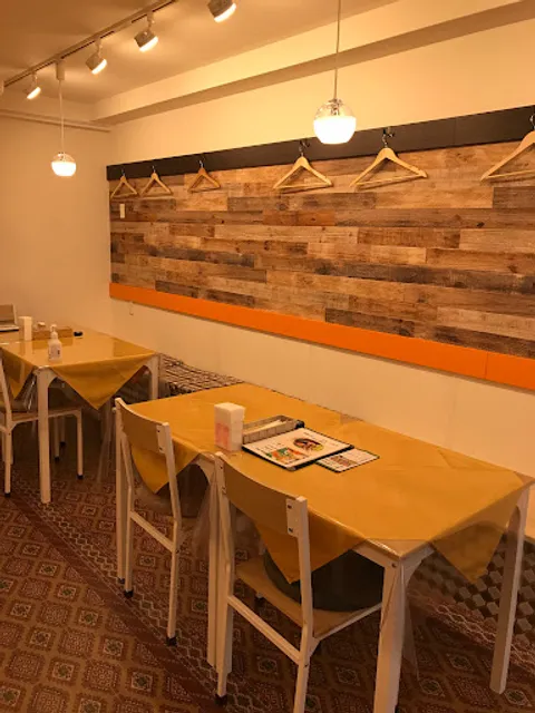 MOMO’s Cafe & Restaurant Osaka Halal Restaurant