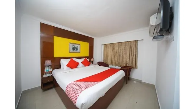 OYO 69538 Kapoor Inn