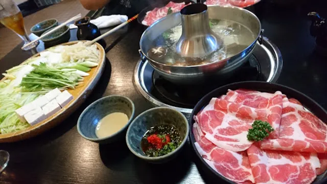 焼肉しゃぶ亭 味楽