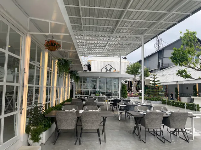 Two Brothers chill & restaurant