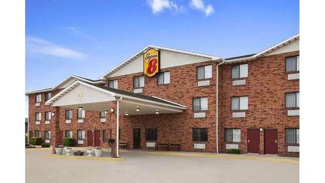 Super 8 by Wyndham Bowling Green