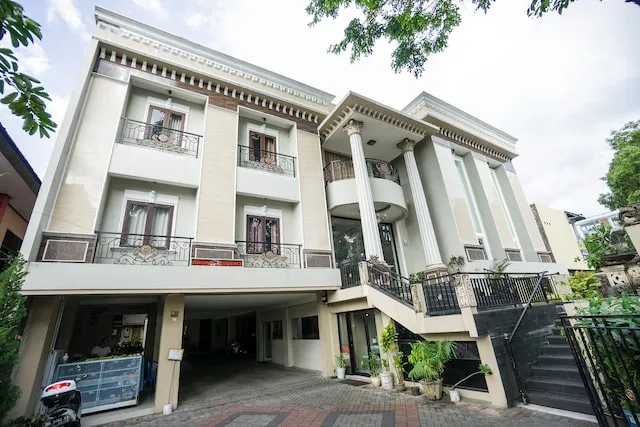 OYO 1062 Virginia Residence