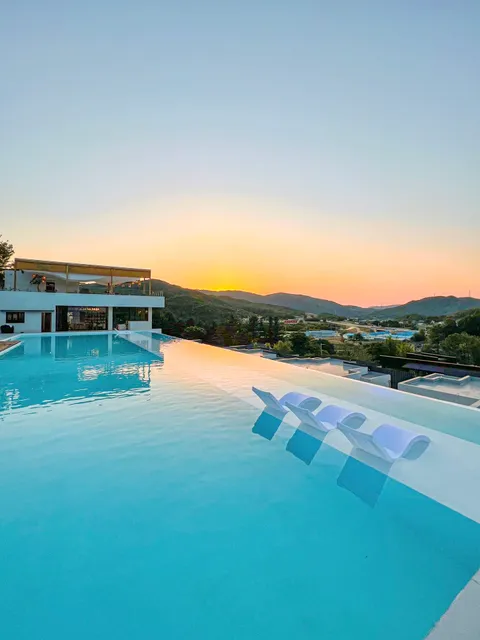 TIVOLIVILLE SPA N POOLVILLA