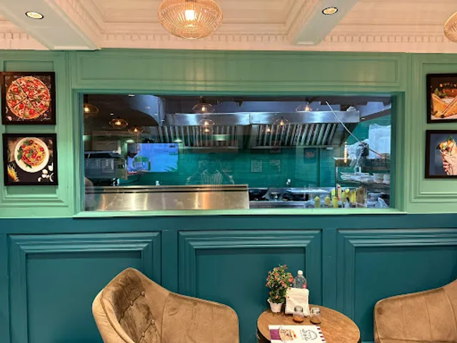 Brown Bakers Bakery & Restaurant ll Best Bakery in Pratapgarh