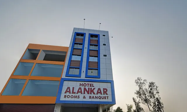 Treebo Alankar Hoshangabad Road
