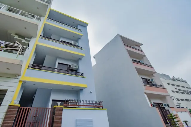 OYO Hotel White House