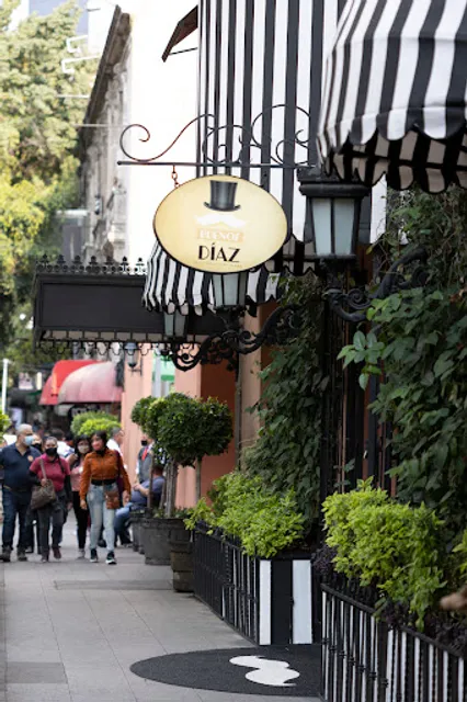 Buenos Díaz Cafetería