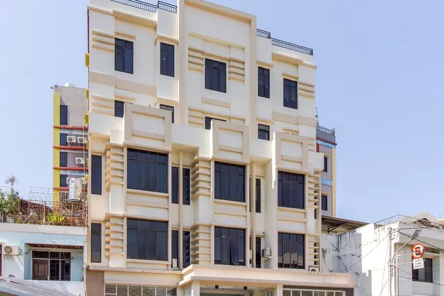 RedDoorz Plus @ Paal 2 Manado