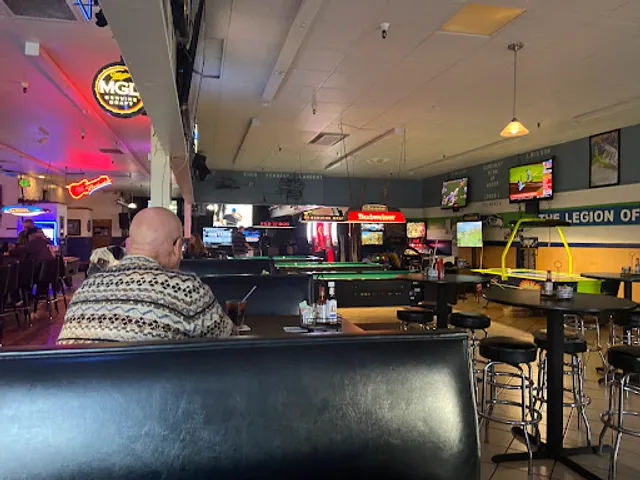 The End Zone Sports Pub