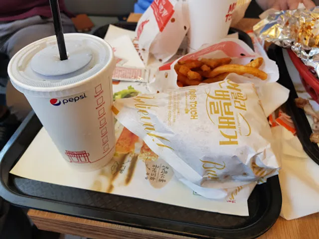 맘스터치 울산복산점