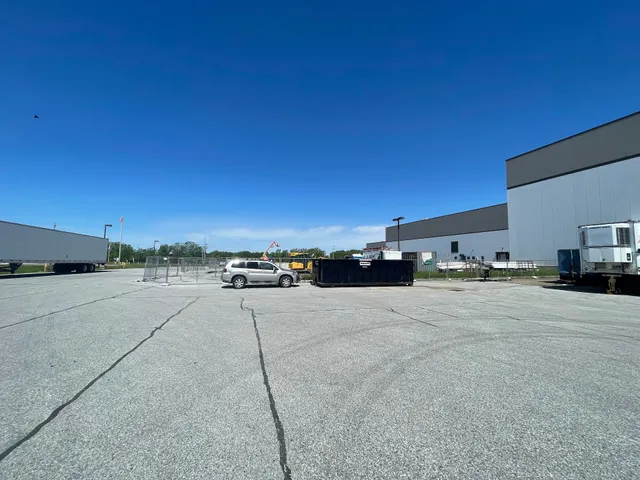 Peerless Clothing Warehouse