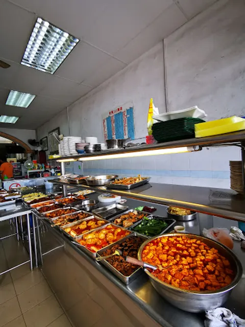 Kedai Makan Satu Ratus Empat Puluh Dua 社尾142 饭店