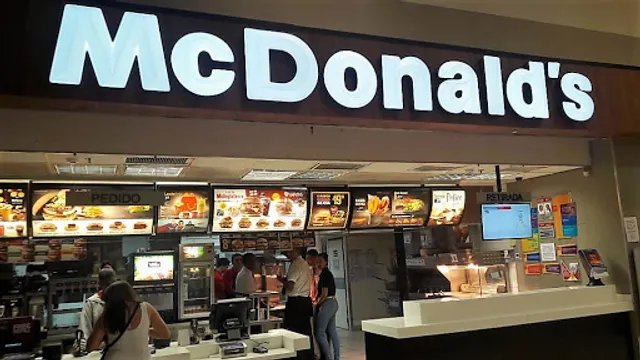 McDonalds Shopping Partage