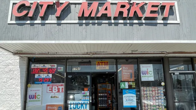 Q City Market (WIC & EBT Accepted)